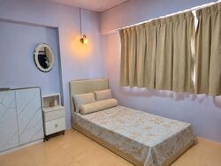 Blk 556 Jurong West Street 42 (Jurong West), HDB Executive #630692201